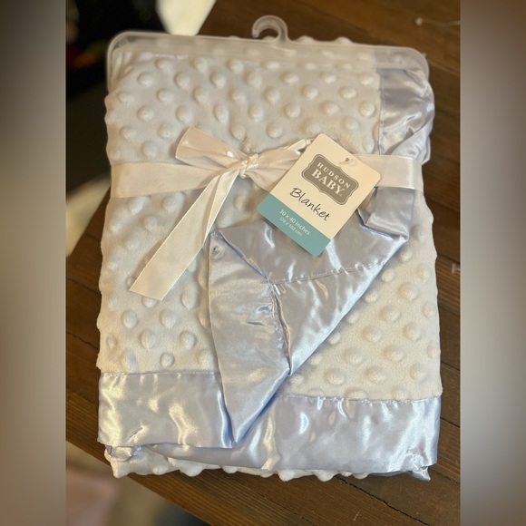 Hudson Baby Other - Hudson Baby Infant Boys Plush Mink Blanket, Powder Blue, One Size